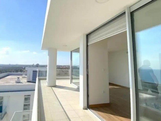 3+1 SUPER-LUXUS-PENTHOUSE-WOHNUNG ZUM VERKAUF IN İSKELE / BOGAZ