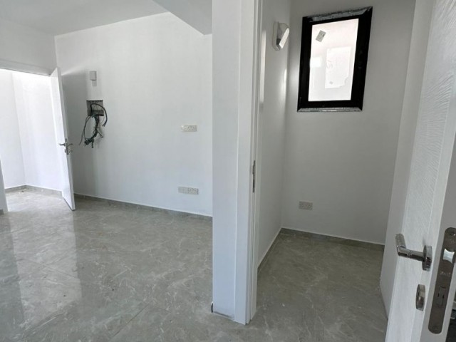  Boğazda Satılık 2+1 Teraslı daire , 3 oda olabilir . Türk koçanlı!!!