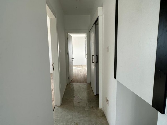  Boğazda Satılık 2+1 Teraslı daire , 3 oda olabilir . Türk koçanlı!!!