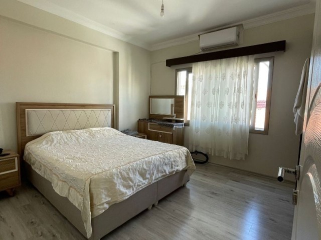 GİRNE/ MERKEZ DE  SATILIK 3+1 DAİRE