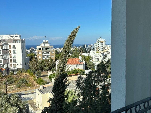 2+1 neue Luxuswohnung zur Miete im Kyrenia Center