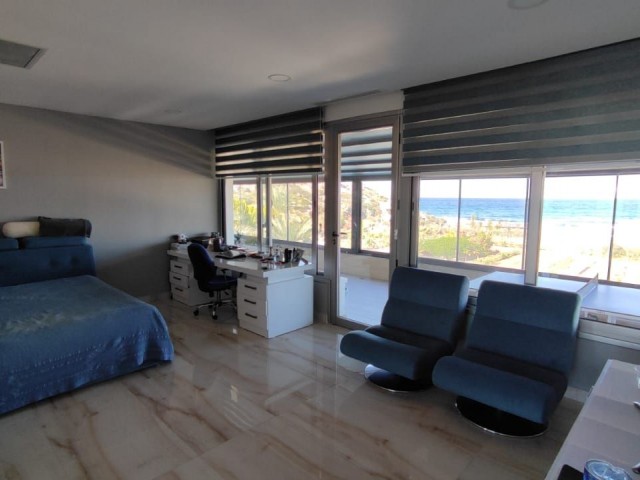 4+1 SUPER LUXURY VILLA FOR SALE IN GIRNE/ÇATALKÖY, BEACHFRONT