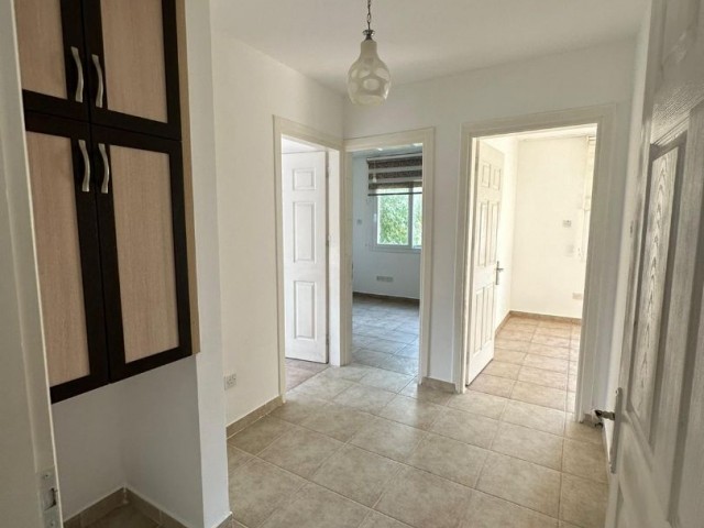 3+1 well-maintained, spacious flat for sale in Kyrenia Center. Turkish title.