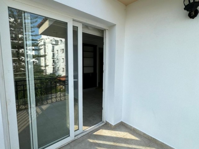 3+1 well-maintained, spacious flat for sale in Kyrenia Center. Turkish title.