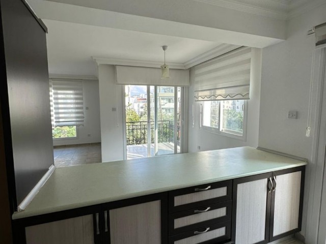 3+1 well-maintained, spacious flat for sale in Kyrenia Center. Turkish title.