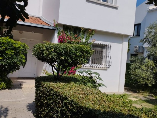 GİRNE/ KARAOĞLANOĞLU 3+1 TWIN VILLA FOR RENT