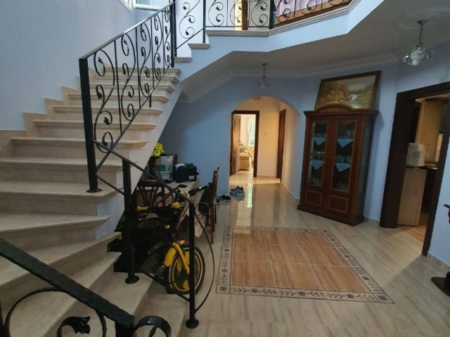 6+1 villa for sale in Çatalköy, villa with garden on 1 decare!!!!