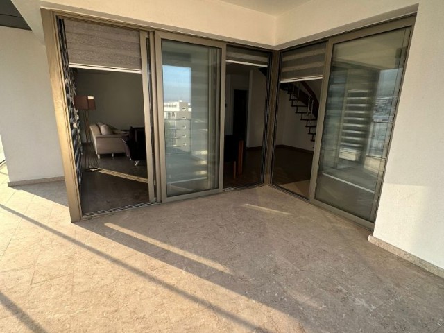 3+1 Luxus-Maisonette-Wohnung zur Miete in der besten Gegend des Zentrums von Kyrenia