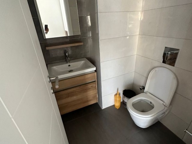 Girne merkez'in en iyi bölgesinde kiralık 3+1 lüks dubleks daire