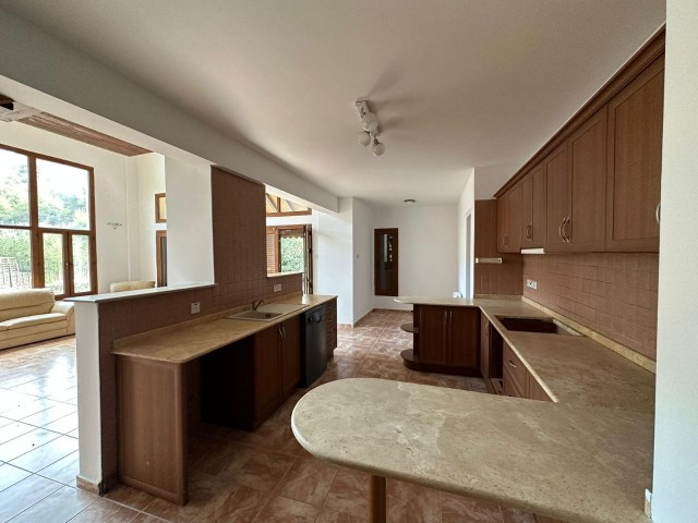 3+1 villa for rent in Karsiyaka