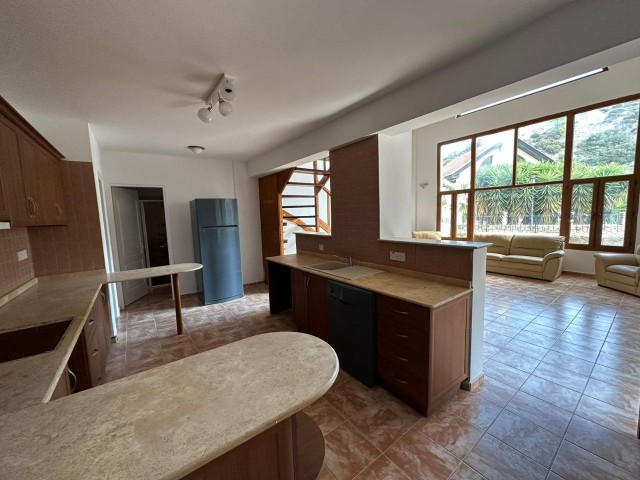 3+1 villa for rent in Karsiyaka