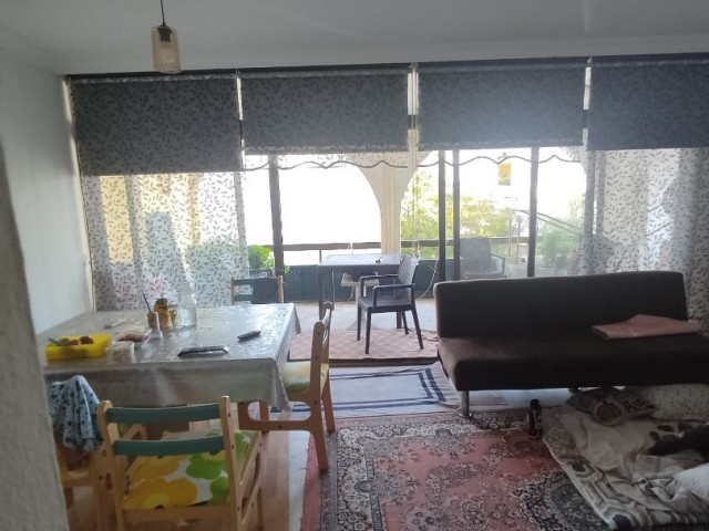 2+1 BARGAIN FLAT FOR SALE IN KYRENIA/ CENTER (URGENT)