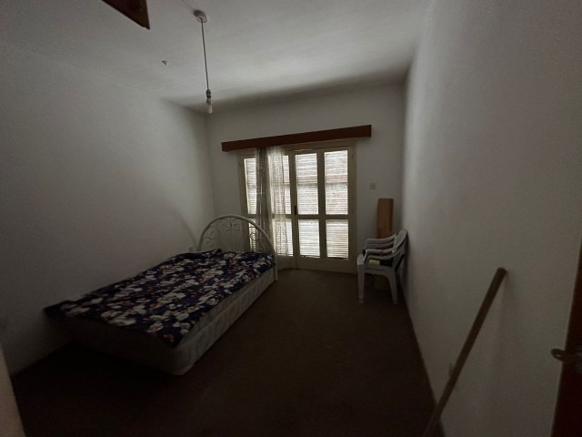 3+1 Wohnung zum Verkauf im Kyrenia Center. Mit türkischem Wohnraum!!!