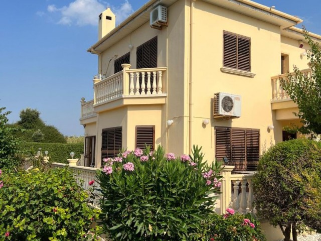 FULLY FURNISHED 3+1 CLASSIC BUILDING VILLA FOR SALE IN KARAKUM, 300 M FROM THE SEA