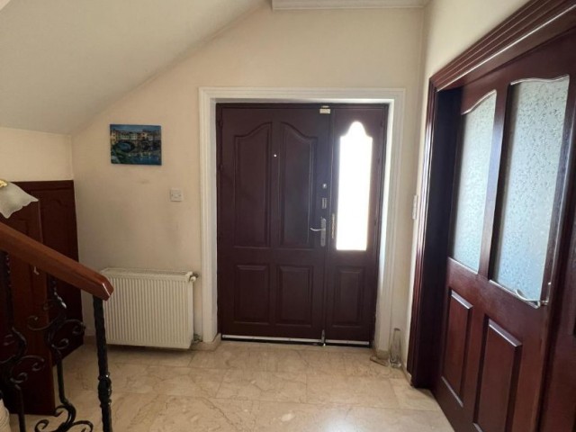 FULLY FURNISHED 3+1 CLASSIC BUILDING VILLA FOR SALE IN KARAKUM, 300 M FROM THE SEA