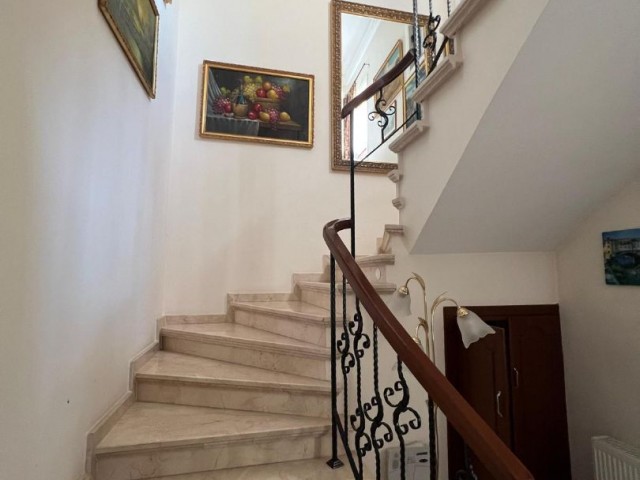 FULLY FURNISHED 3+1 CLASSIC BUILDING VILLA FOR SALE IN KARAKUM, 300 M FROM THE SEA