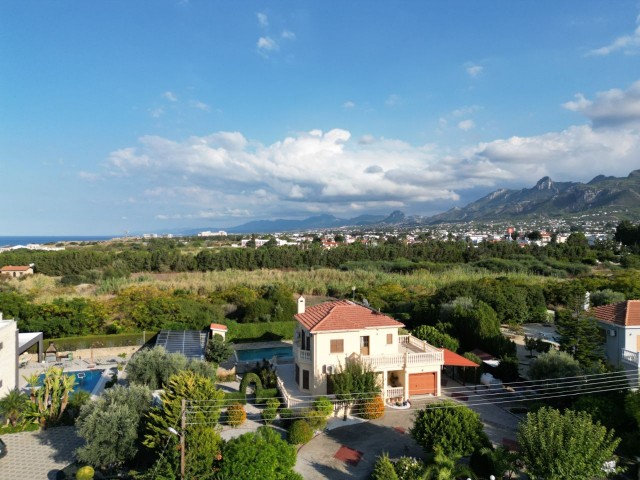 FULLY FURNISHED 3+1 CLASSIC BUILDING VILLA FOR SALE IN KARAKUM, 300 M FROM THE SEA