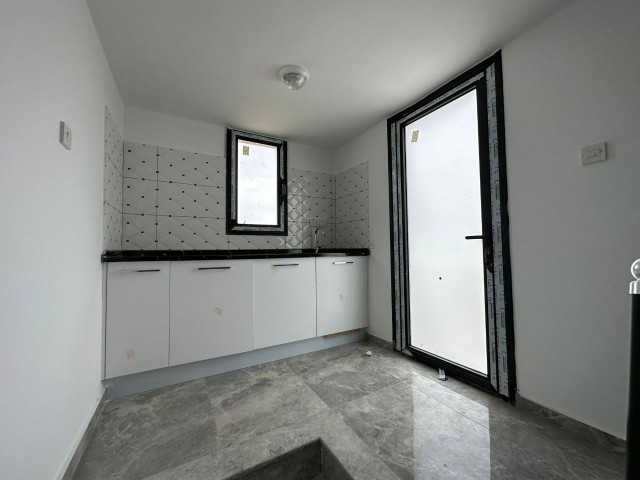 3+1 semi-detached villa for sale in Bosphorus, with Turkish title