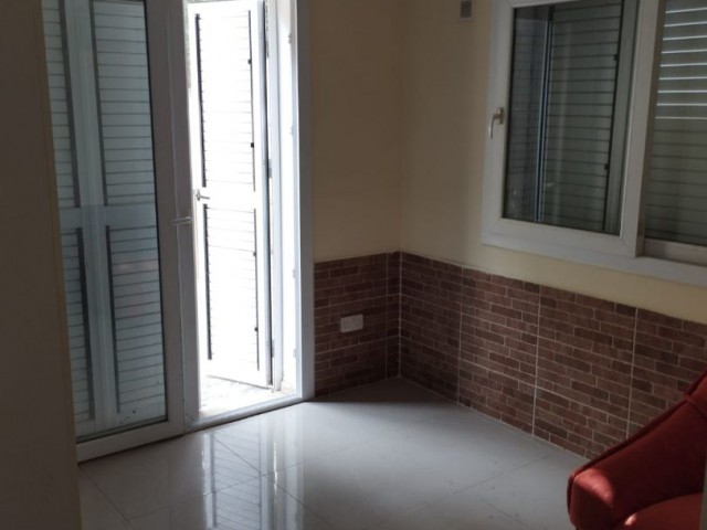 2+1 FLAT FOR SALE IN KYRENIA/CENTER