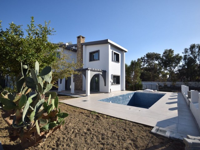 Freistehende, luxuriöse 3+1-Villa mit Pool und Garten in zentraler Lage in Yenikent, Nikosia