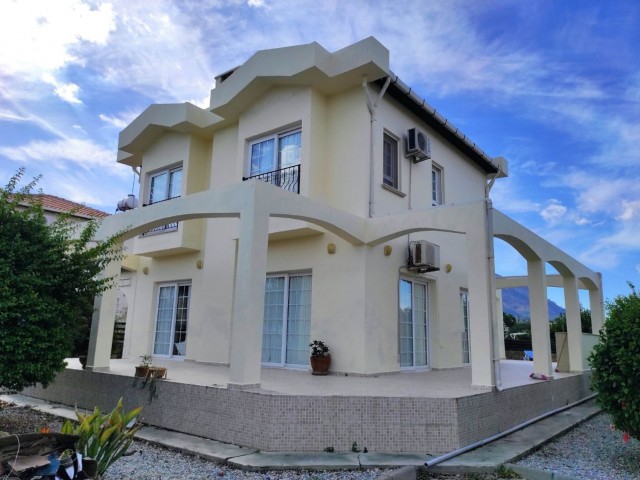 3+1 luxury villa for sale in Alsancak