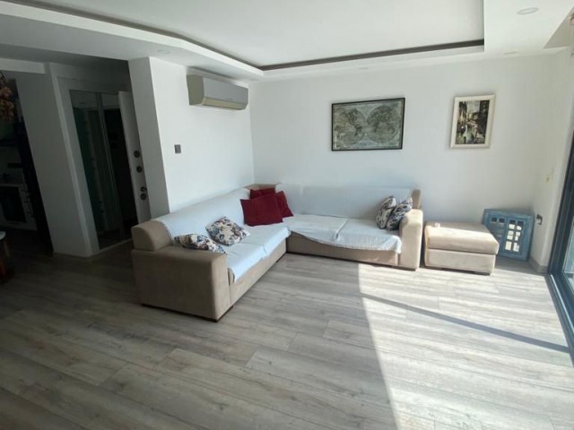 2+1 Penthouse-Wohnung zur Miete in Kyrenia, Akacan