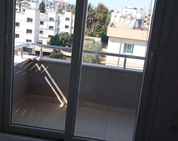 Complete apartment for sale in Nicosia Küçük Kaymaklı, total of 16 apartments