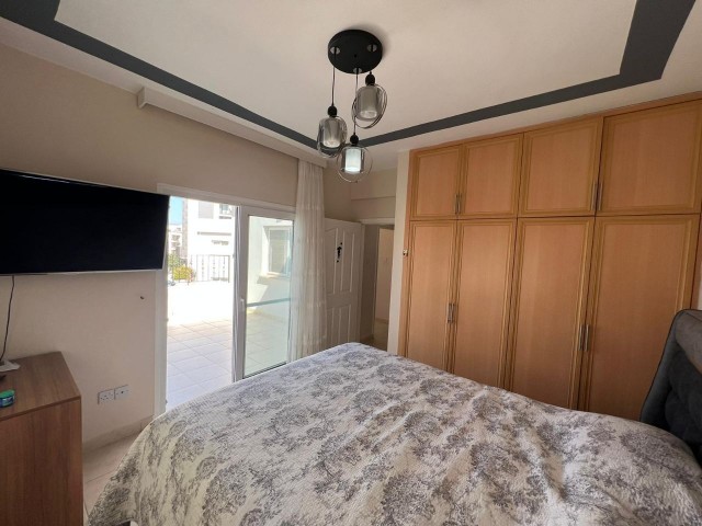 3+1 SUPER-LUXUS-PENTHOUSE-WOHNUNG ZUM VERKAUF IN KYRENIA/ZENTRUM