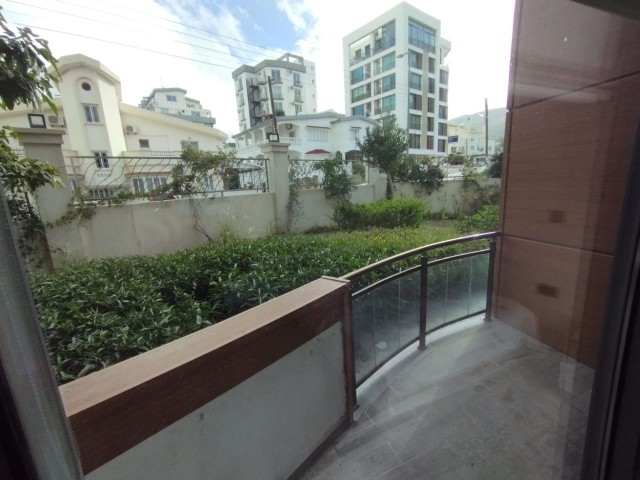 2+1 LUXURY FLAT FOR SALE IN KYRENIA/CENTER