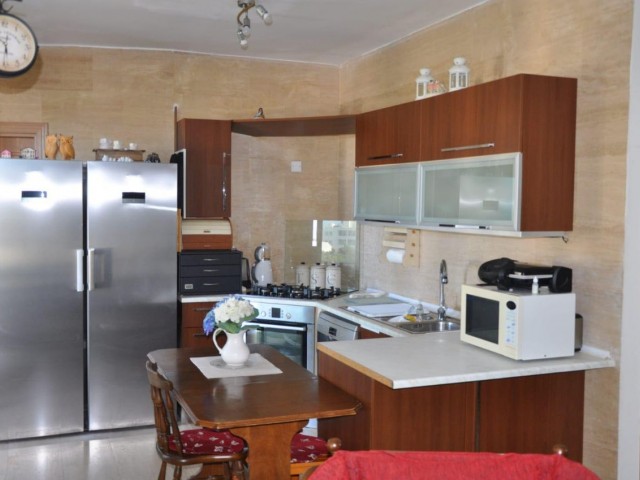 GİRNE/ MERKEZ DE SATILIK 2+1 LÜKS DAİRE/2+1 LUXURY FLAT FOR SALE IN KYRENIA/CENTER