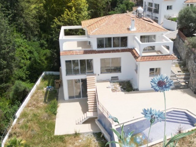 4+1 Villa with Sea and Mountain Views, Ready for Occupancy in Kyrenia Ozanköy (48 months installment option)