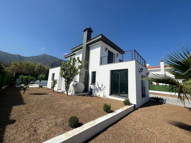 4+1 LUXUSVILLA ZUM VERKAUF IN KYRENIA / BELLAPAIS