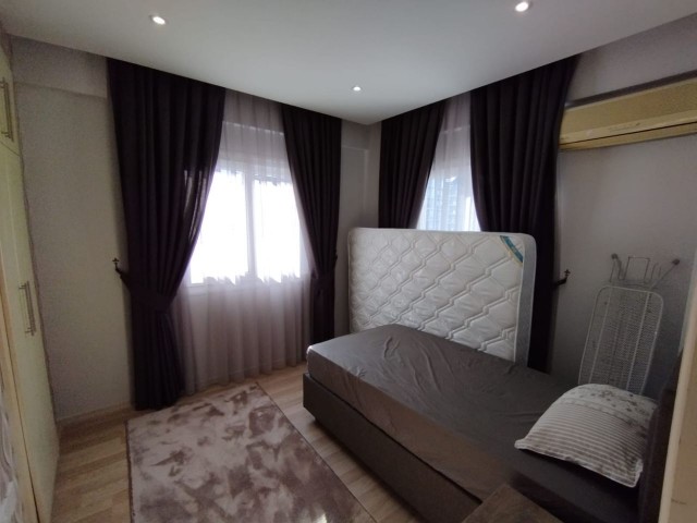 GİRNE/ MERKEZDE KİRALIK 4+1 LÜKS DAİRE /4+1 LUXURY FLAT FOR RENT IN KYRENIA/CENTER