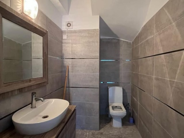 Karşıyaka'da Kiralık yeni şık 2+2 villa