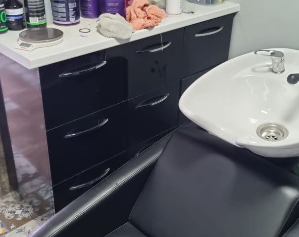 Zu verkaufen Arbeitsplatz, Schönheitssalon Black Pearl, Kyrenia, Bezirk Çatalköy.