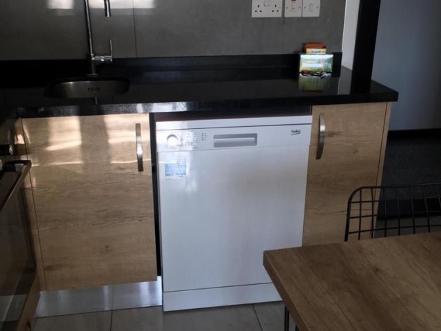 GİRNE/ MERKEZ DE SATILIK 2+1 LÜKS SIFIR  DAİRE /2+1 LUXURY NEW FLAT FOR SALE IN KYRENIA/CENTER