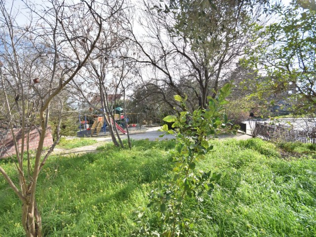 Gelegenheit! Komplett gebautes, kostenloses, freistehendes Eckhaus zum Verkauf in Girne Bosphorus