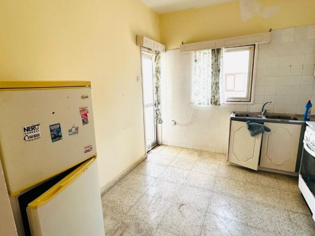 3+1 Wohnung zum Verkauf im Zentrum von Kyrenia