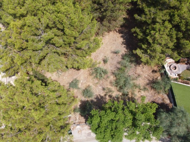 659 m² Opportunity Land for Sale in Kyrenia Bellapais Deeded Villas Area with 35% Zoning