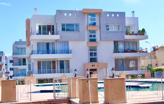 3+1 luxury apartment for rent in Kyrenia Center