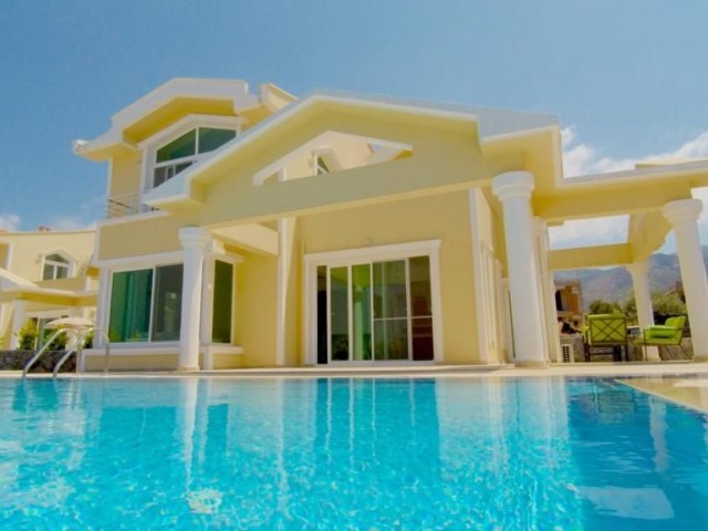 3+1 luxury villa for rent in Alsancak