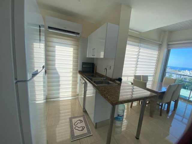 2+1 LUXUS-PENTHOUSE-WOHNUNG ZUM VERKAUF IN KYRENIA/ZENTRUM