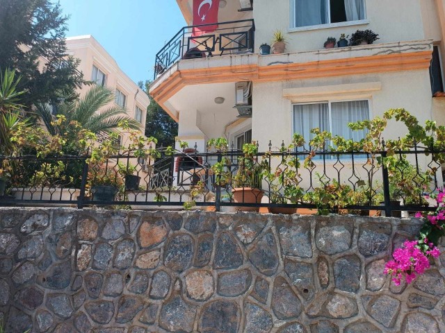 GİRNE/ MERKEZ DE SATILIK 3+1 DAİRE/3+1 FLAT FOR SALE IN KYRENIA/CENTER