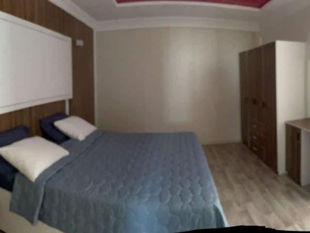 آپارتمان 1+1 با 12 اتاق خواب اضافی برای اجاره در Karşiyaka.