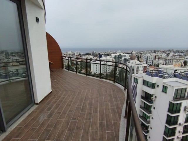 3+1 LUXURY FLAT FOR SALE IN KYRENIA/CENTER