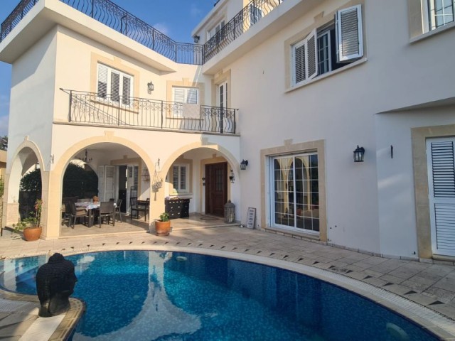 Wunderschöne, geräumige 3+1-Villa zum Verkauf in Ozanköy, Kyrenia