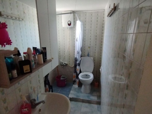 1+1 BARGAIN FLAT FOR SALE IN KYRENIA/ CENTER