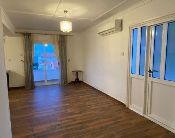 GİRNE/ ALSANCAK DA KİRALIK  2+1 DAİRE/2+1 FLAT FOR RENT IN GİRNE/ ALSANCAK