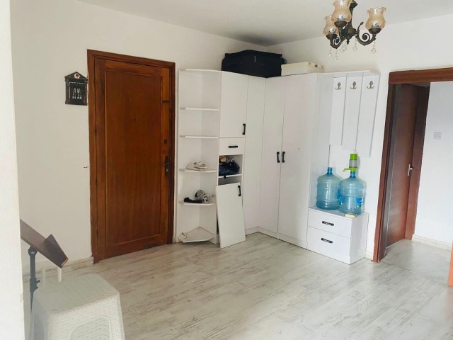 Girne merkezde satılık 3+1 daire