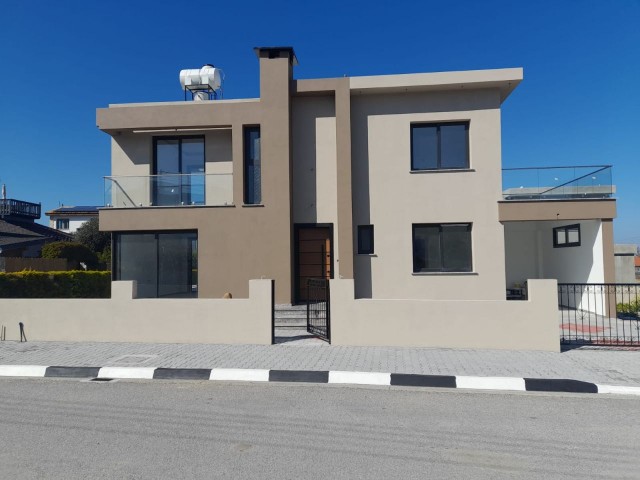 4+1 luxury villa for sale in Kyrenia Çatalkoy Area